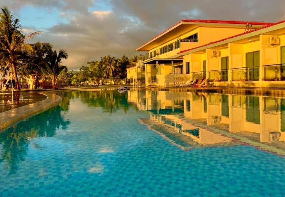 W Golf Resort Oslob Ngoại thất bức ảnh