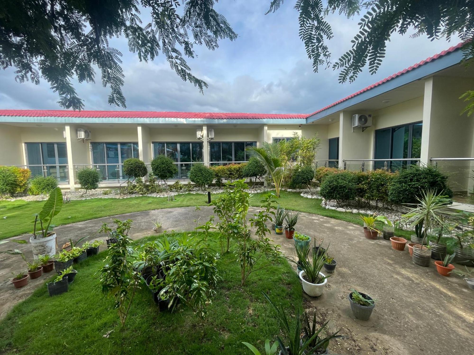 W Golf Resort Oslob Ngoại thất bức ảnh